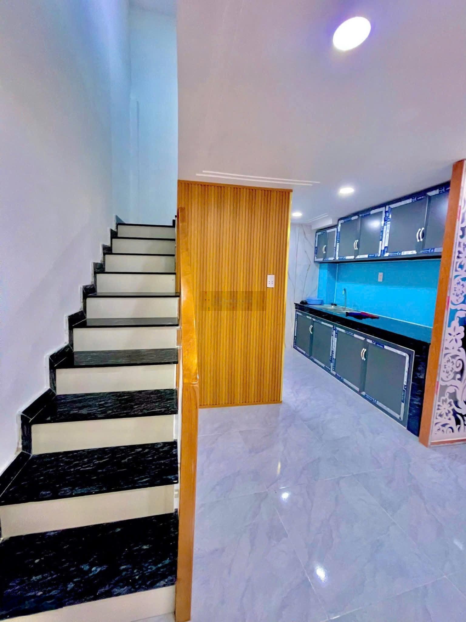 Bán nhà riêng ngay Lâm Thị Hố Quận 12 diện tích 25,5m2