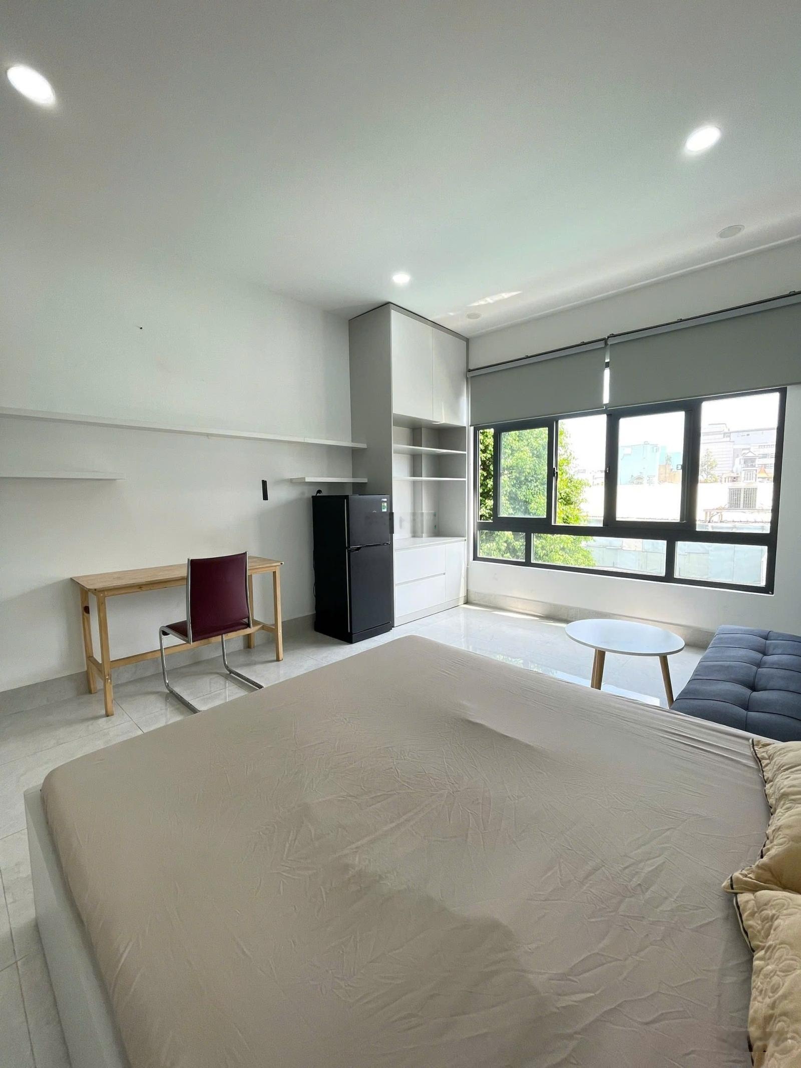 Cho thuê phòng full nội thất cửa sổ thoáng full nội thất ngay lý chiêu hoàng gần mega bình phú q.6