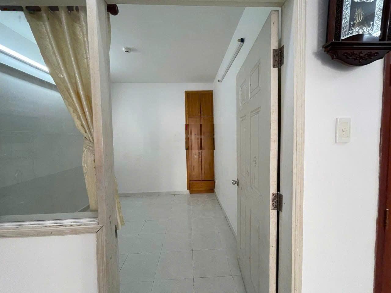 Giá 7tr/tháng, C/c Khang Gia, Phan Huy Ích, GV căn 2p ngủ 70m2.