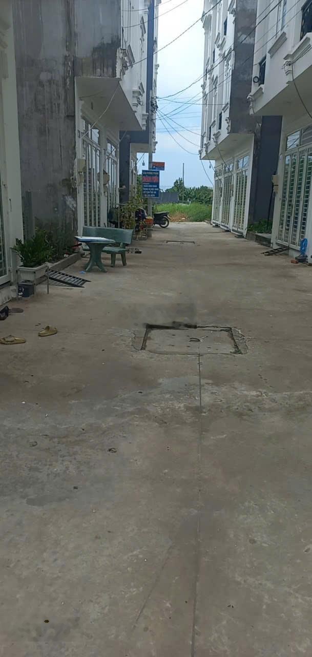 Bán nhà mới xây Quận 12 gần Quốc Lộ 1A, phường Thới An vị trí đẹp, giá tốt LH 0964058688