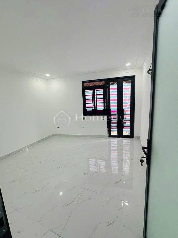 Chính Chủ Cần Bán Căn 1T1L 960tr Sổ hồng Đường Phan Văn Hớn, Quận 12