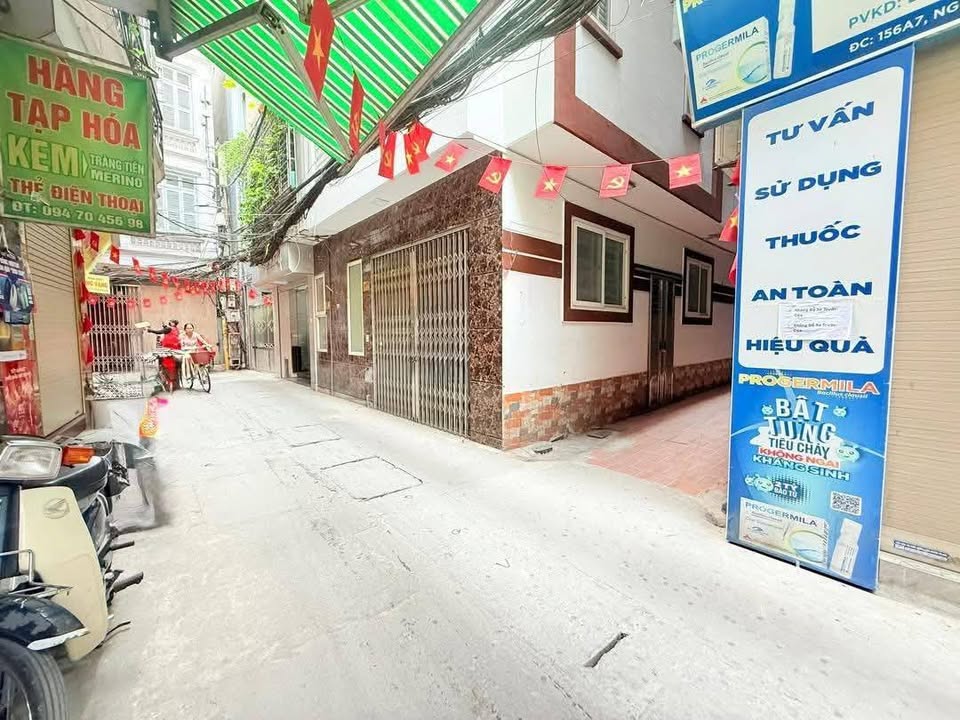 Chào mừng bạn đến với câu chuyện về một tổ ấm độc đáo tại trung tâm quận Ba Đình, Hà