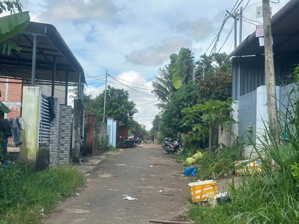 Bán đất Buôn Hồ, mặt tiền rộng 6m, gần đường Ywang, giá 1,6 tỷ