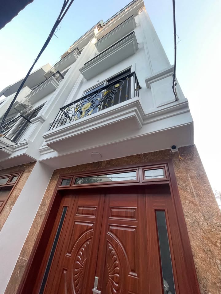 Nhà Bắc Từ Liêm, 2 mặt thoáng, ngõ nông, hơn 5 tỷ, sắm ngay kẻo lỡ