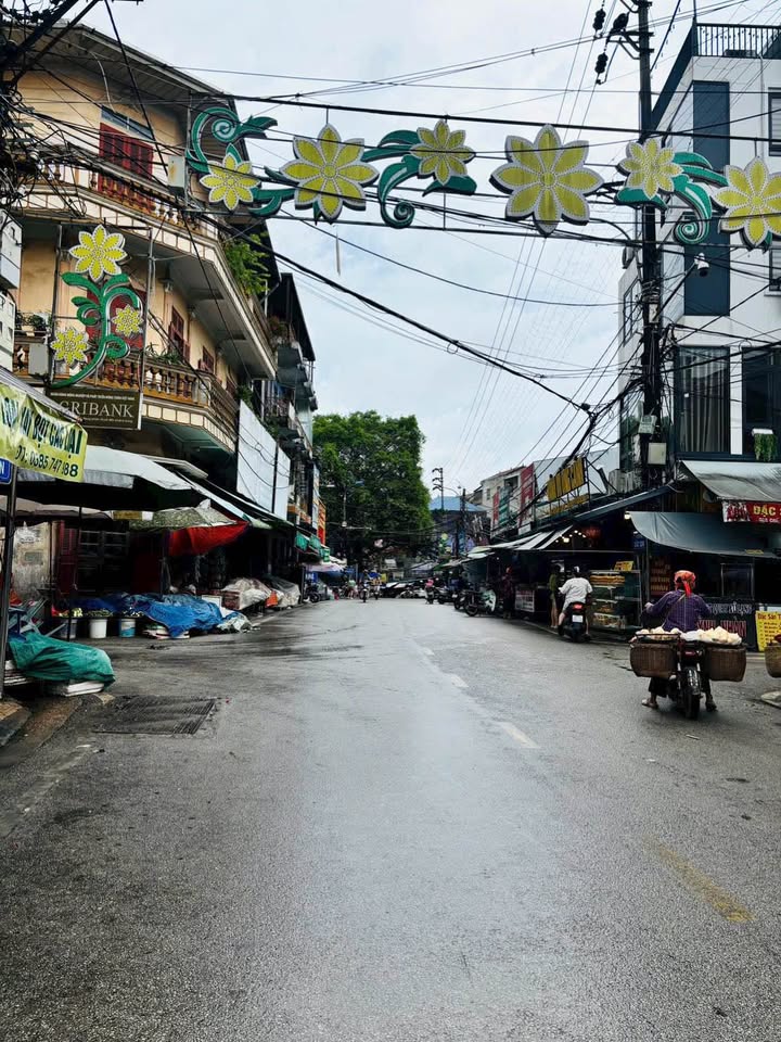 Bán nhà 2 tầng mặt đường Bắc Sơn, sát phố đi bộ, kinh doanh đỉnh cao