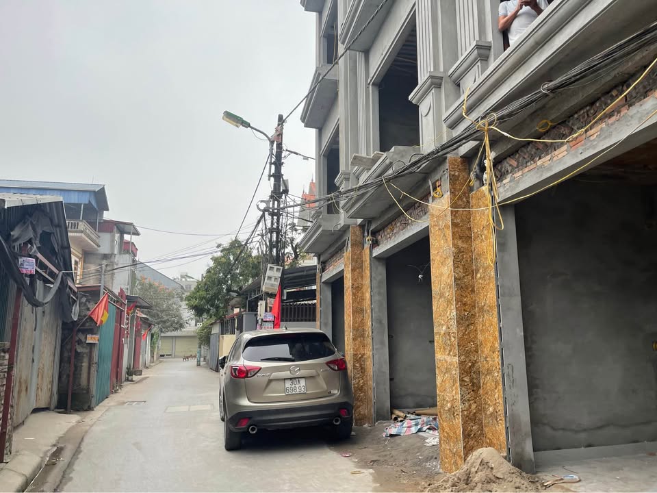 Nhà Chèm 42m2, 6 phòng ngủ, ngõ thông, ô tô tránh, thoáng đãng, giá hơn 7 tỷ