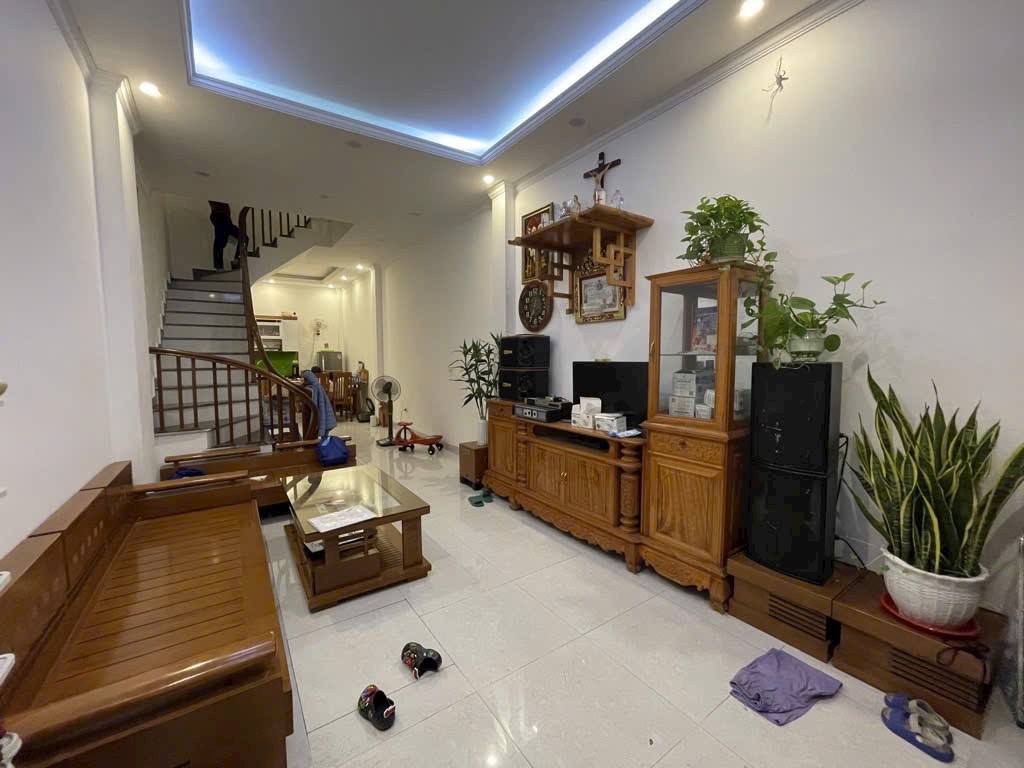 Nhà 4 tầng full đồ, Gia Thụy - Long Biên, 45m², chỉ 10 tỷ có thương lượng