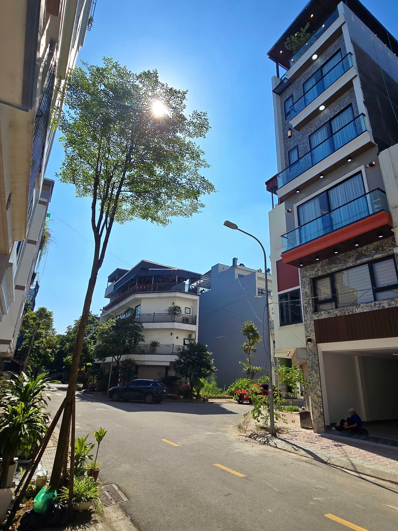 Nhà tái định cư Ngọc Thụy - 58m2, 6 tầng, thang máy, gara ô tô, kinh doanh đắc lợi