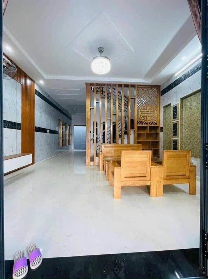 Nhà 1 trệt 1 lầu hẻm xe hơi, trung tâm Vũng Tàu