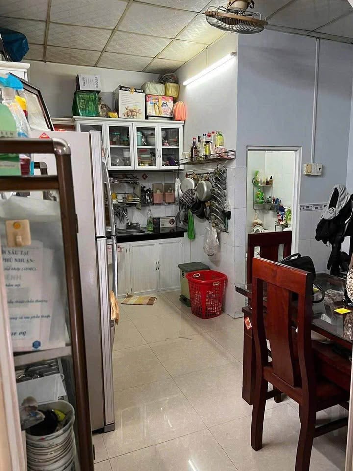 Chào mừng bạn đến với cơ hội sở hữu một căn nhà tuyệt vời tại hẻm xe hơi 8m đường Dương Bá Trạc