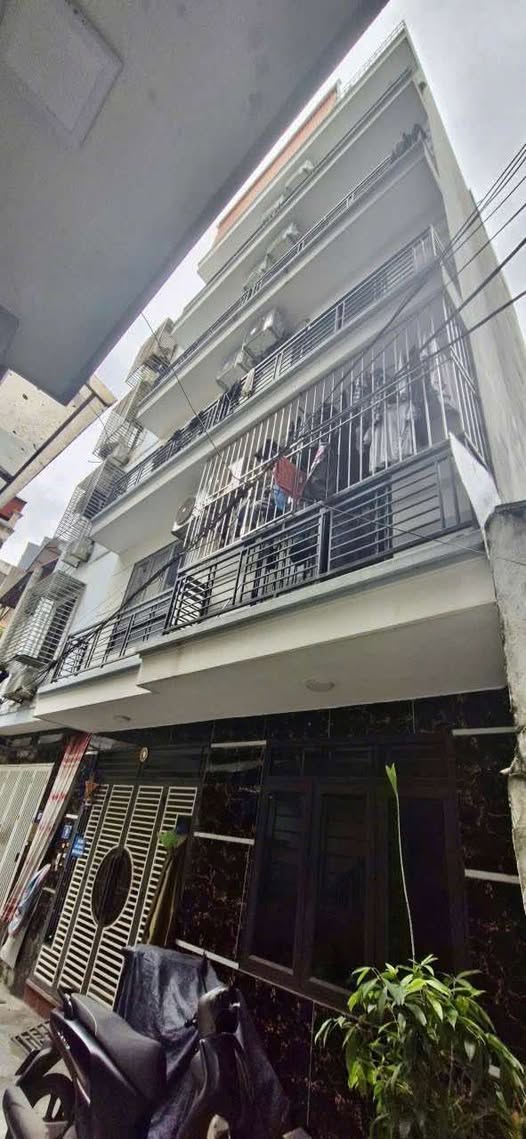 Nhà phân lô quân đội Hồ Đắc Di, 3 bước ra hồ, ô tô vào nhà, 3 mặt thoáng, giá chỉ 24 tỷ