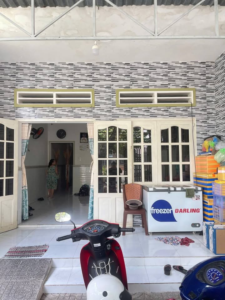 Nhà 1 trệt 1 gác mặt tiền Cao Triều Phát, Bà Rịa, Vũng Tàu, giá hấp dẫn