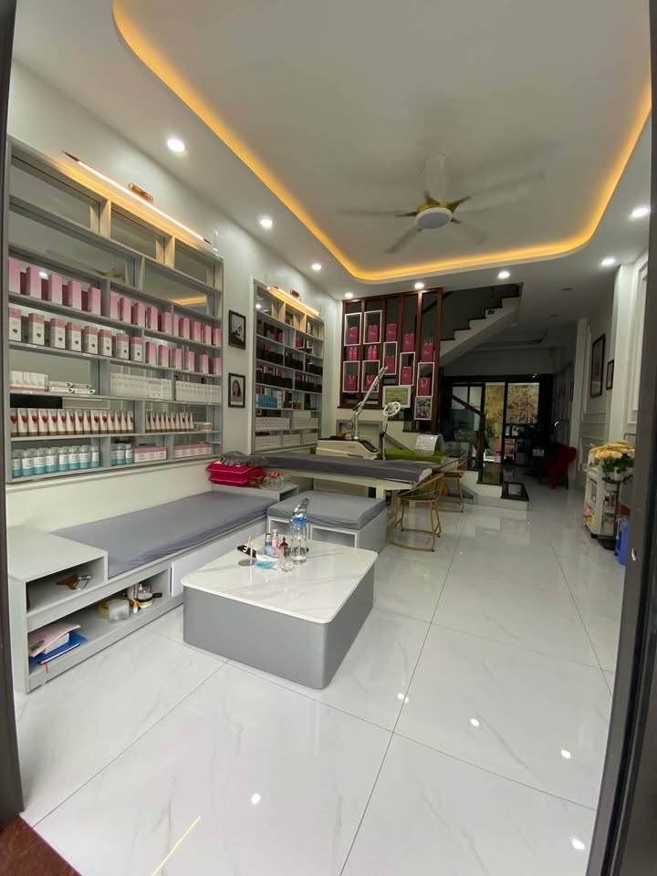 Nhà 3.5 tầng áp góc mặt đường khu Trầm Cáp, Nam Định sổ vuông, nở hậu, sẵn sàng đón chủ mới