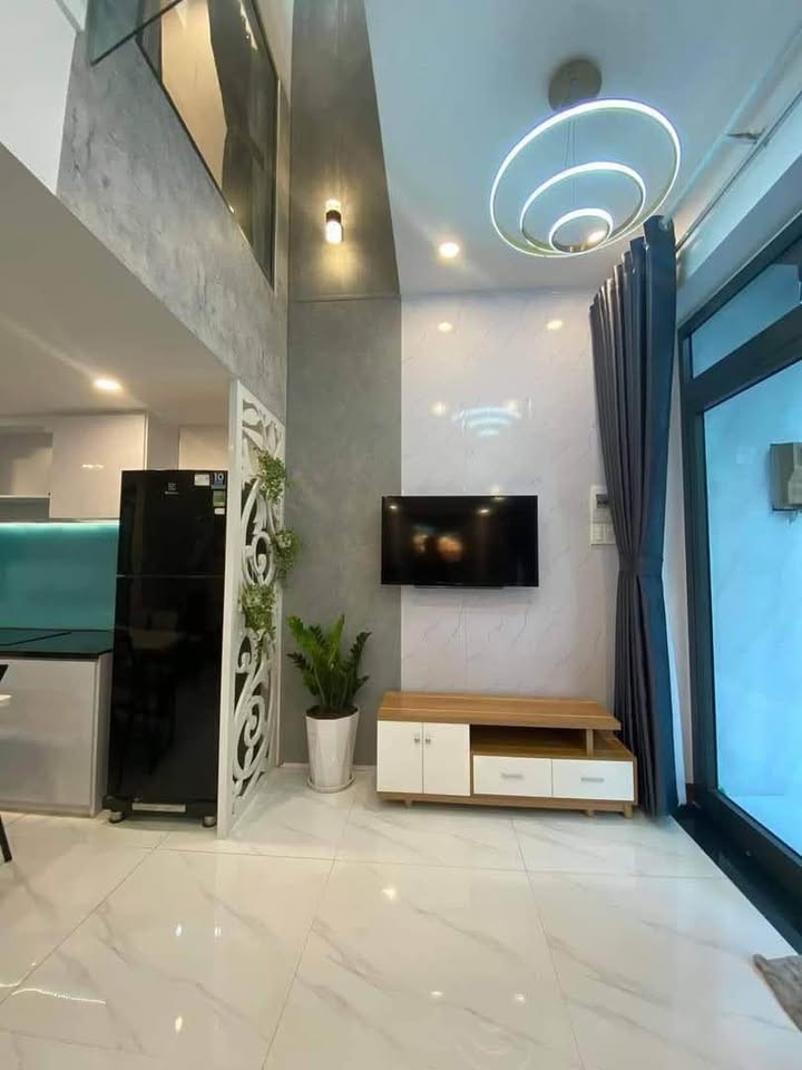 Chào bạn, mình có căn nhà 2 tầng xinh xắn nằm tại K392 Trưng Nữ Vương