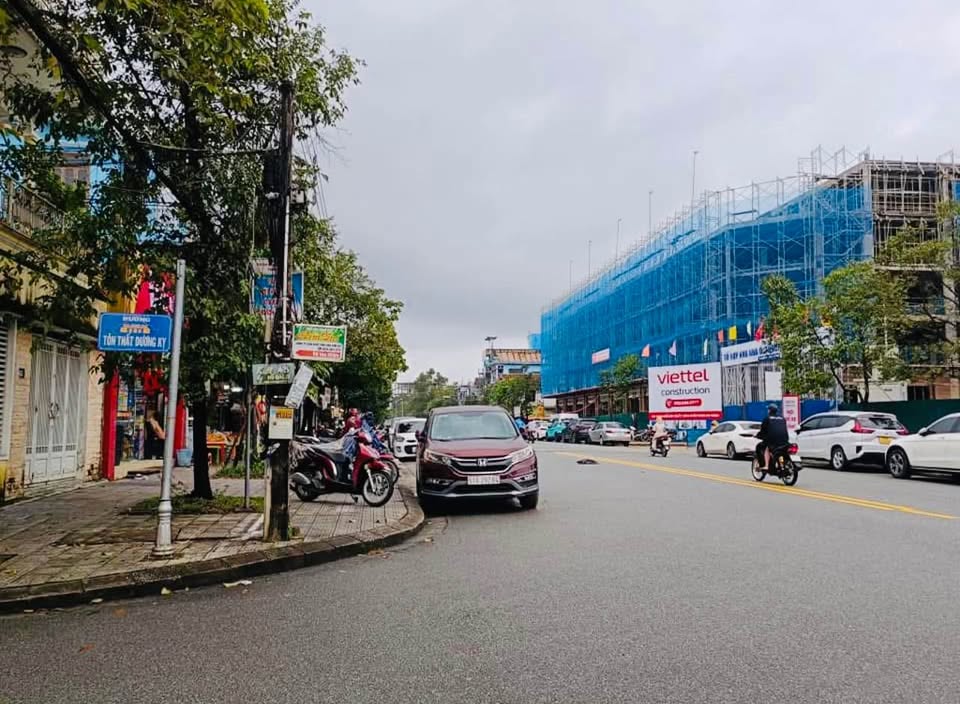 Nhà 2 tầng mặt tiền 6m, 109m2, 5.6 tỷ, thành phố Huế