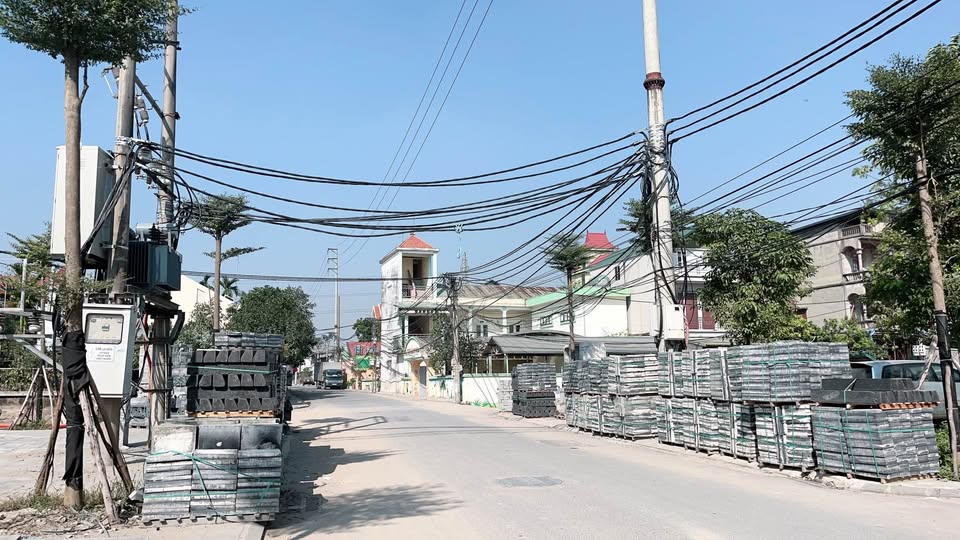 Bán lô đất gần Cầu Thăng Long, ô tô vào nhà, diện tích 75m2