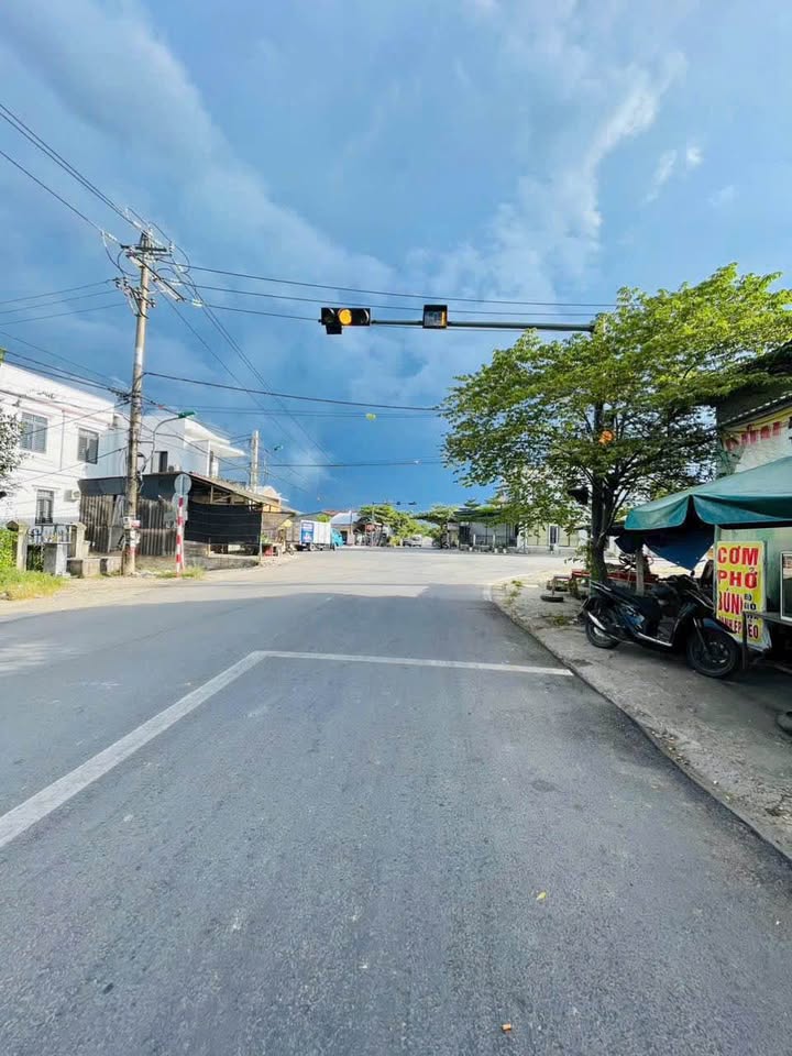 Đất xịn sò, 84m2 mặt tiền 5m, kiệt ô tô 2 chiều, giá iu thương 9xx triệu