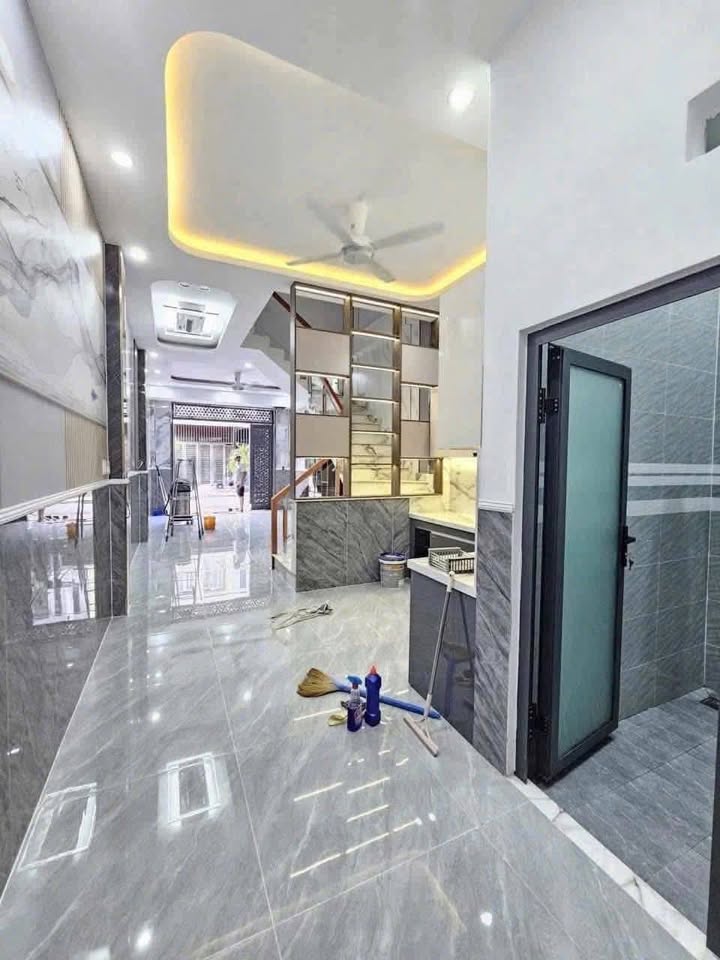 Nhà phố Bình Chuẩn, 3 tỷ 750 triệu, 3 phòng ngủ, sổ hồng riêng