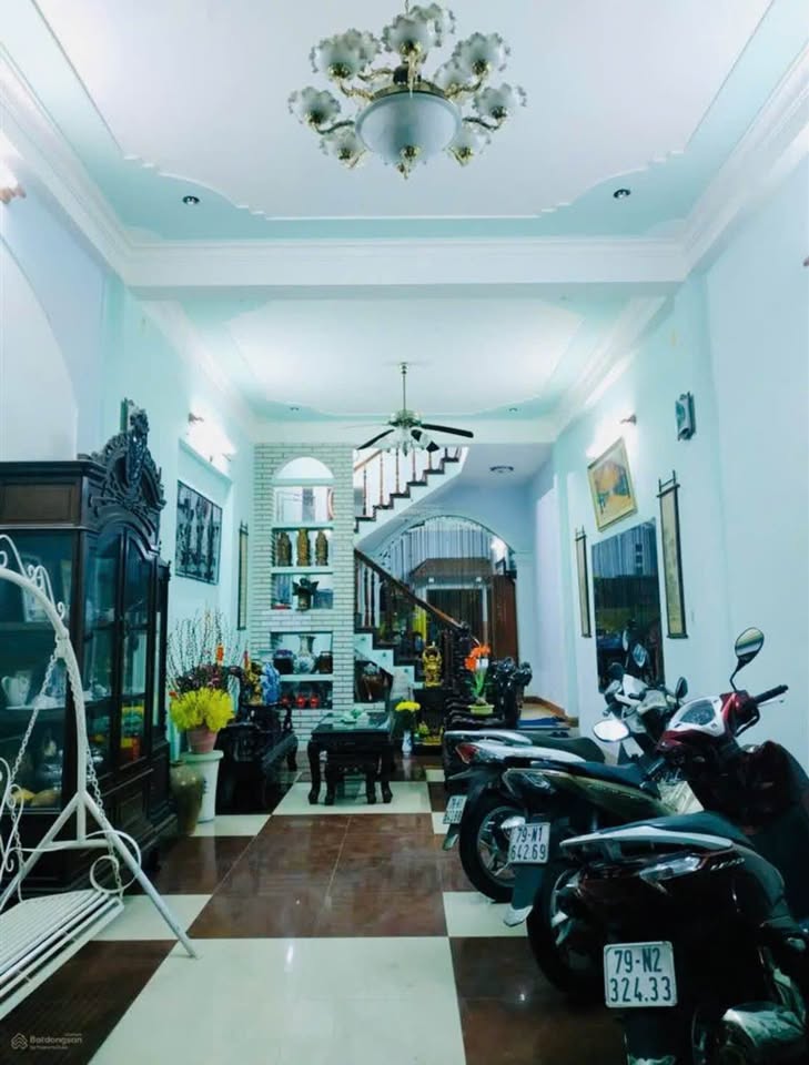 Nhà mặt tiền Lê Hồng Phong, thành phố Nha Trang - kinh doanh đắc địa