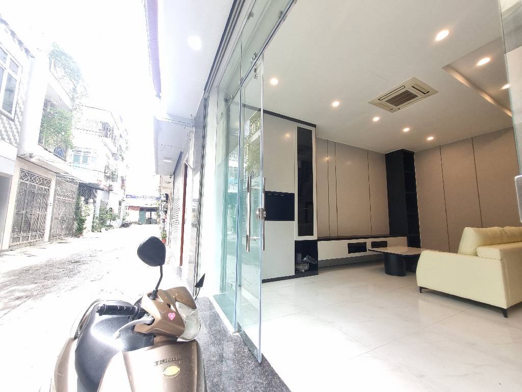 Nhà góc Tựu Liệt 37m2 sổ, 42m2 dùng, kinh doanh bất tận, ô tô tránh