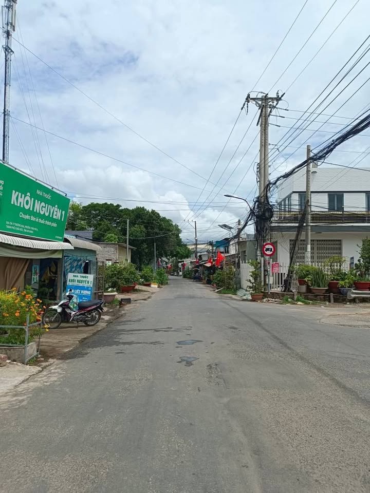 Bán nền đường Trường Đua, phường Châu Phú A, thành phố Châu Đốc, diện tích 5m x 26,7m