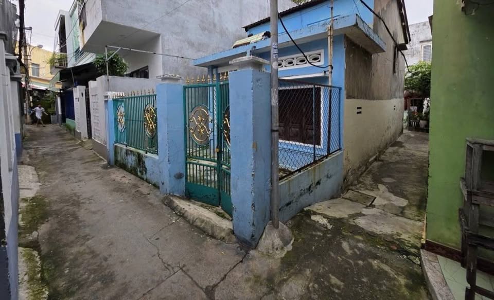 Tọa lạc tại vị trí đắc địa trên con đường Hoàng Diệu sầm uất, thành phố Đà Nẵng