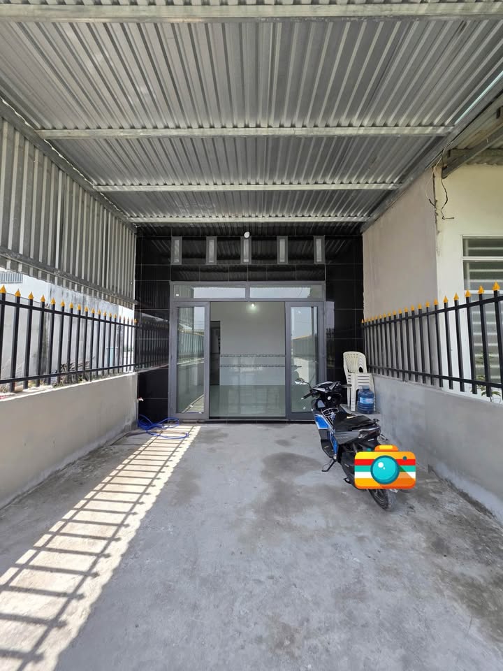 Nhà 5mx24m, 2 phòng ngủ, gác lửng giá 1.7 tỷ - cơ hội hiếm có tại Đức Hòa Hạ