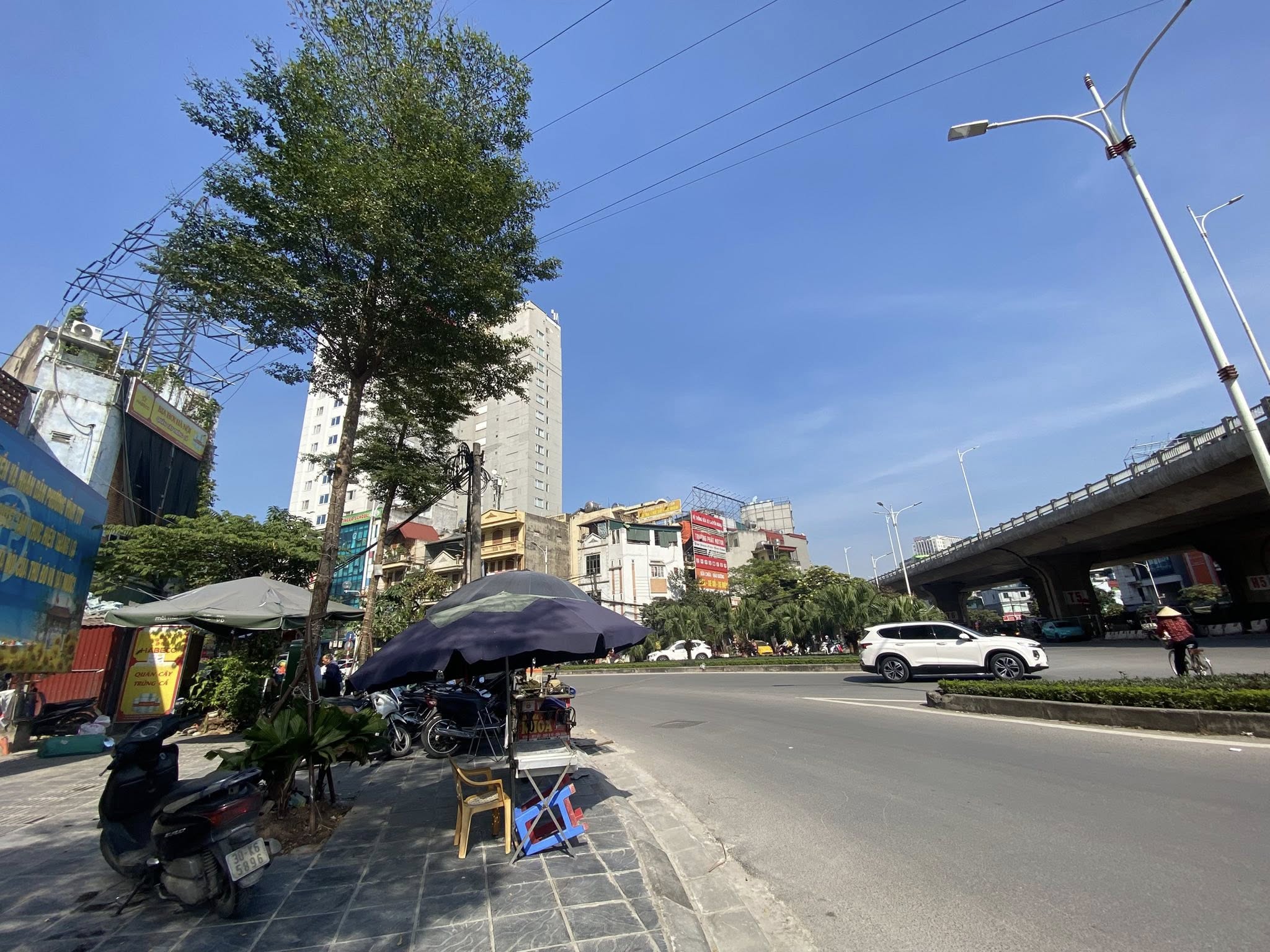 Bán nhà lô góc 5 tầng, 30m2, 4 phòng ngủ, gần Times City, Hà Nội