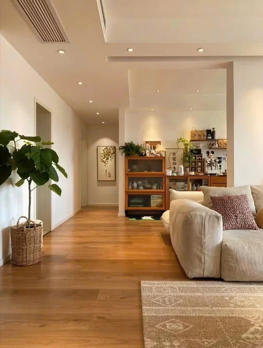 Căn hộ tập thể 80m2, 2 phòng ngủ, lô góc trung tâm Đống Đa, giá cực mềm