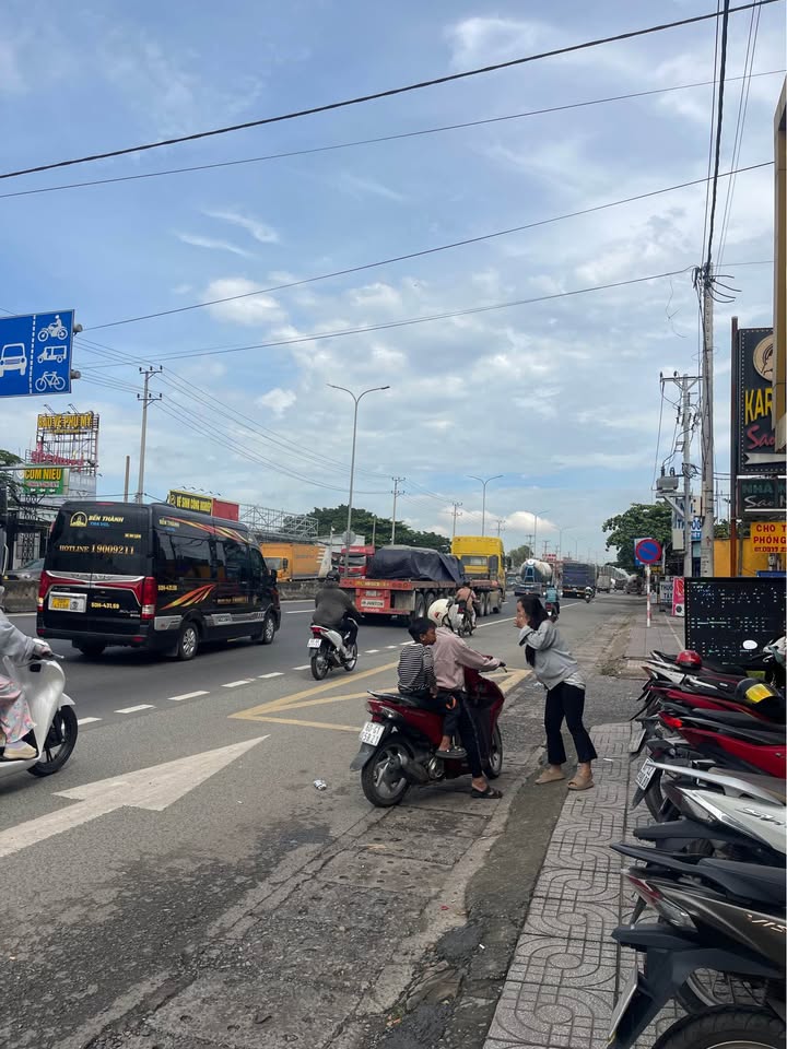 Cần bán lô đất nền duy nhất còn lại tại khu phố Phước Hưng, cách Quốc lộ 50 khoảng 500m