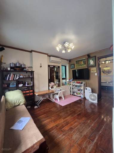 Chung cư tập thể Hoàn Kiếm, 60m2 sổ đỏ, ban công 7m, tầng 2, về decor theo ý thích