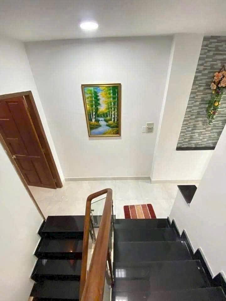 Nhà nguyên căn 3 phòng ngủ hẻm xe hơi Huỳnh Tấn Phát, Nhà Bè 11 triệu/tháng