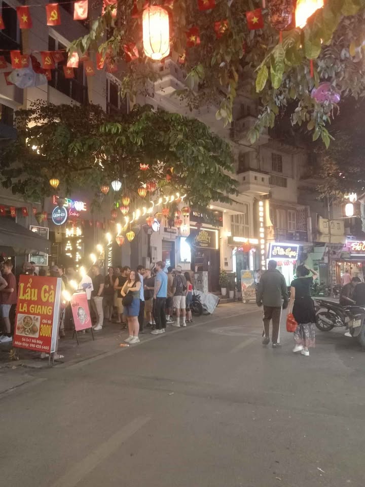 Siêu phẩm đất vàng giữa lòng Hoàn Kiếm, nơi mà mỗi bước chân là một cơ hội kinh doanh