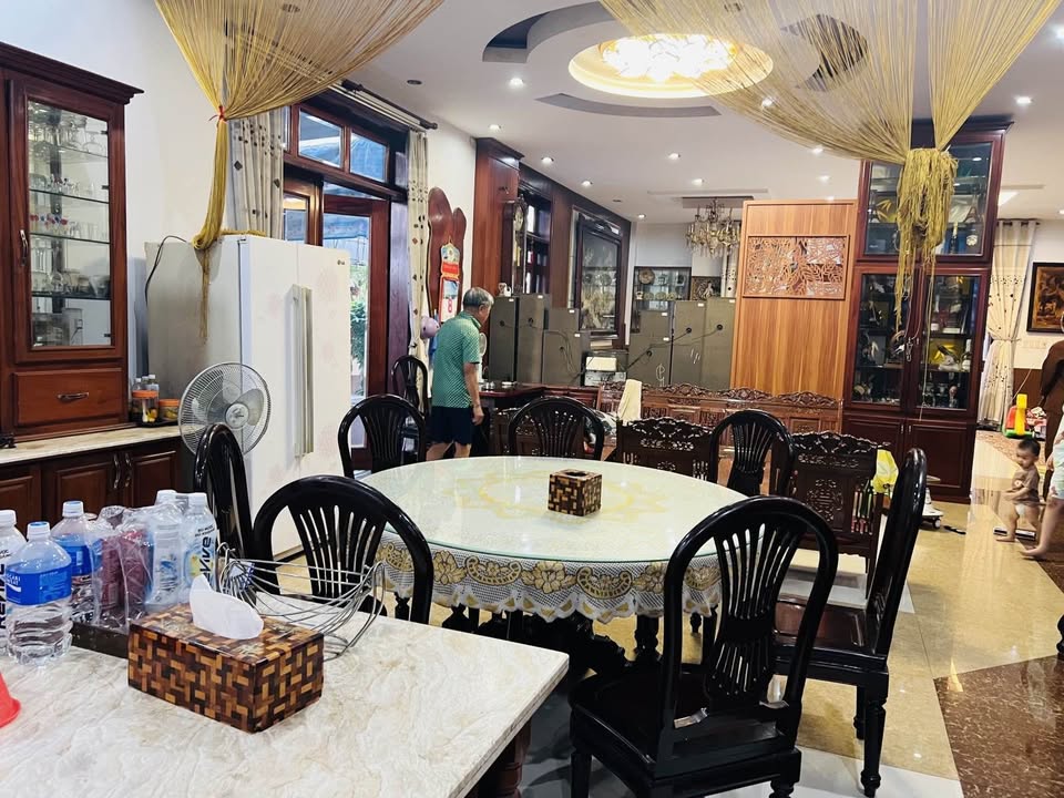 Biệt thự 3 tầng 455m2 ngang 15m, Đà Nẵng - Giá hời chỉ nhỉnh 40 triệu/m2