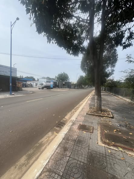 Bán gấp đất mặt tiền tỉnh lộ 52, diện tích 352m2, nở hậu, 3,7 tỷ