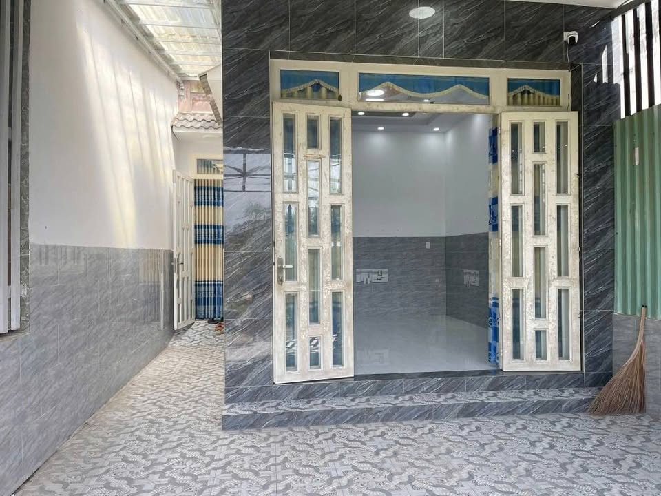 Nhà xinh Cần Đước giá mềm, ngõ thông, chỉ 1,35 tỷ