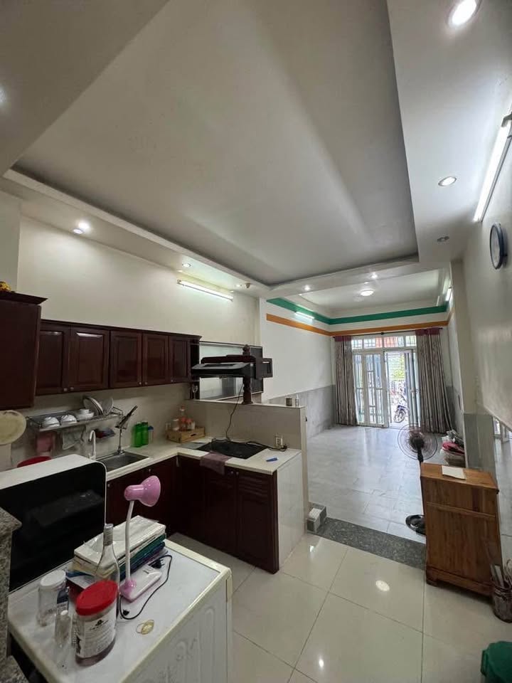 Bán nhà mặt tiền chợ Phạm Hữu Lầu, Quận 8, 5 tầng, thuận lợi kinh doanh đa ngành nghề