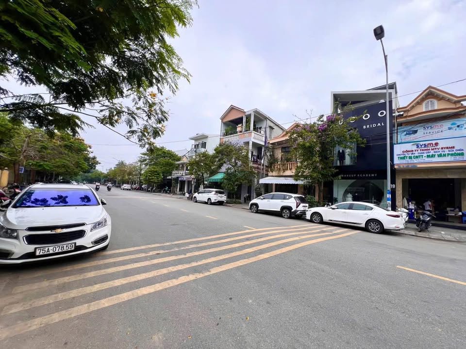 Nhà mặt tiền 2 tầng Lâm Hoàng giá chỉ 6 tỷ mấy, nhanh tay kẻo lỡ!