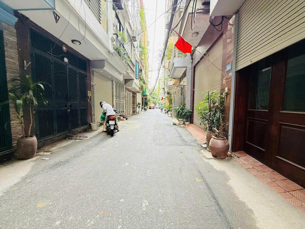 Nhà Láng Hạ phân lô vỉa hè, ô tô dừng đỗ ngày đêm, kinh doanh sầm uất, giá nhỉnh 17 tỷ