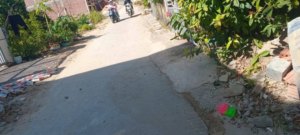 Bán đất thổ cư 90.7m2 khu Quang Trung, Cẩm Phả, mặt tiền 5m, đường ô tô thông, giá 1 tỷ