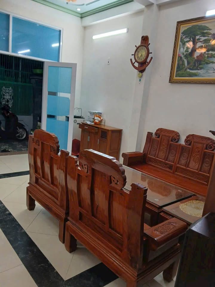 Nhà 2 tầng Phước Long 63m2, 2 ngủ, ở ngay, giá chỉ 5.2 tỷ