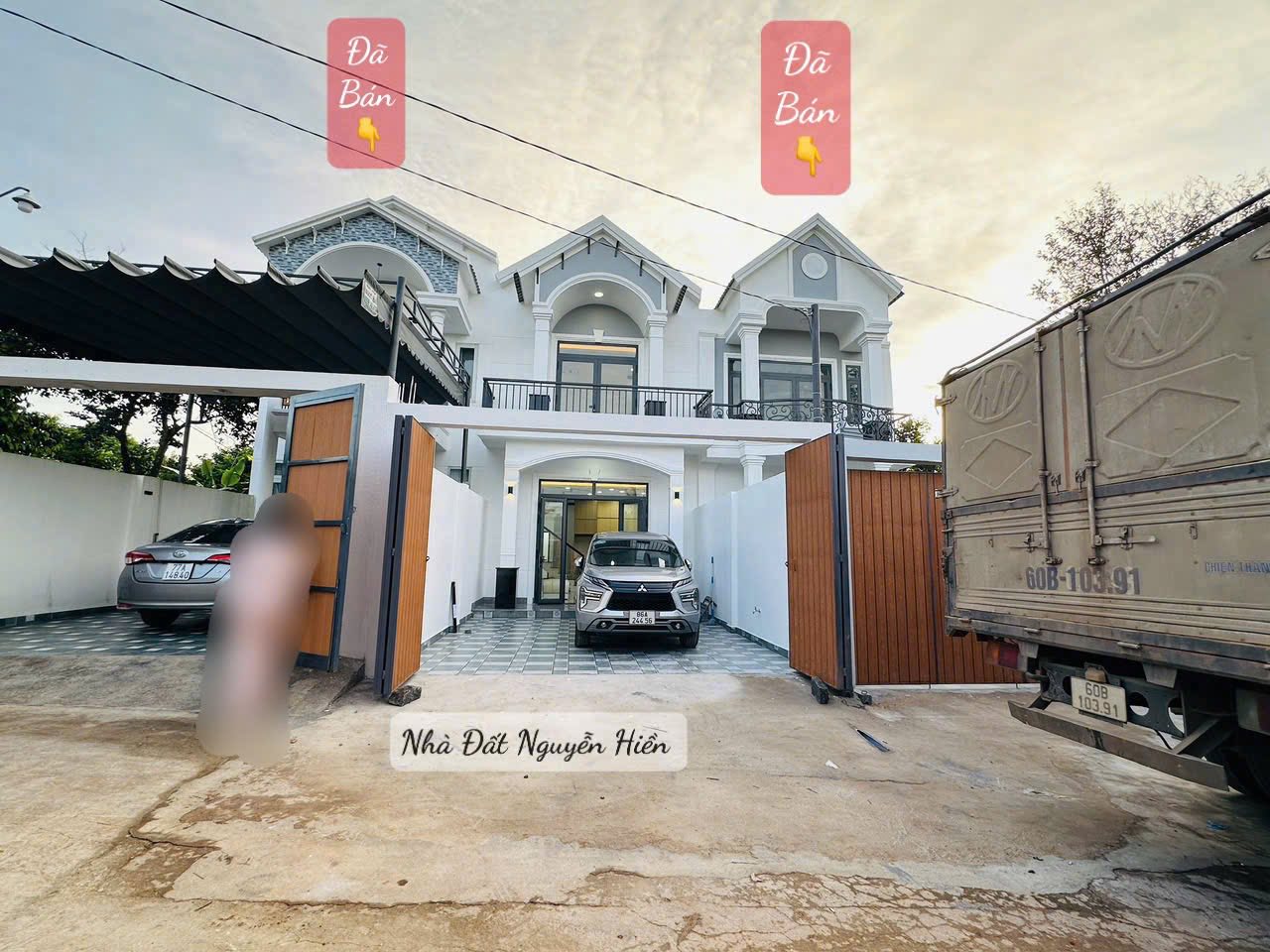 Nhà 1 trệt 1 lầu hiện đại, sổ riêng tại khu tái định cư Long Khánh