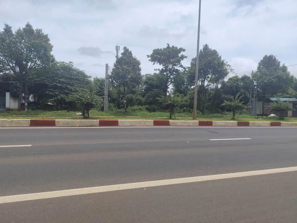 Mảnh đất vàng tọa lạc trên mặt tiền đường Vành Đai 30/4 sầm uất