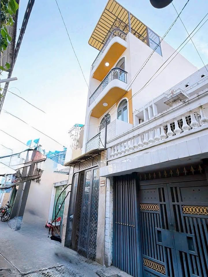 Gieo tổ ấm, ươm mầm hạnh phúc, cho thuê nhà nguyên căn quận 4