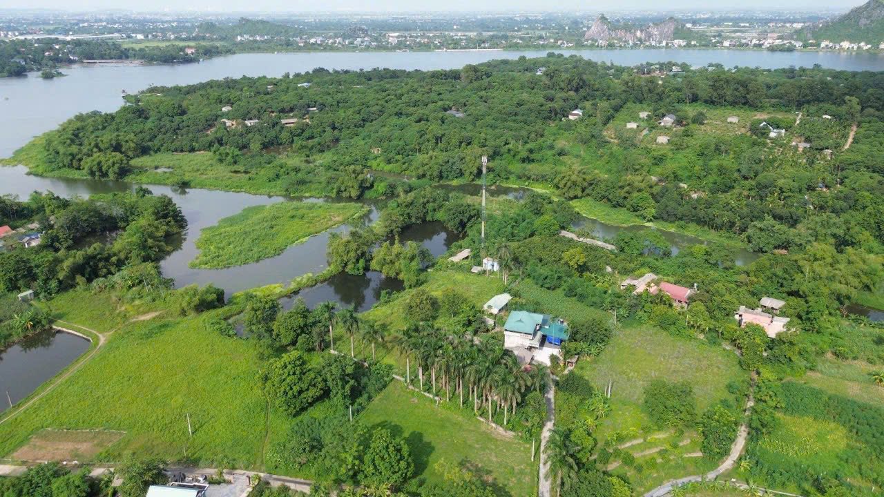 Bán đất 3.200m² view hồ Đồng Sương, Hòa Bình, mặt tiền 50m