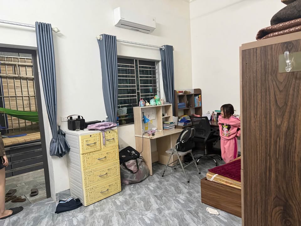 Nhà 2 tầng nở hậu đẹp, full nội thất, sẵn sàng dọn vào ở ngay tại Hưng Yên