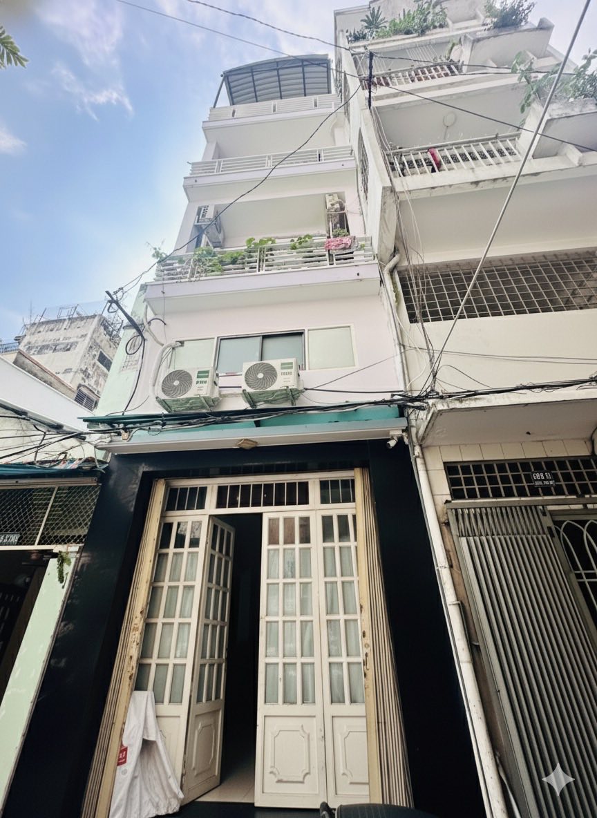 Cho thuê nhà 5 tầng trung tâm Quận 5, hẻm xe hơi đậu cửa - giá thuê 28 triệu/tháng