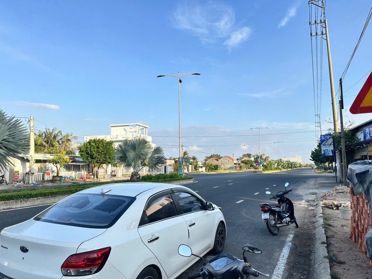 Bán đất mặt tiền đường Hùng Vương, Hòa Hiệp, Đắk Lắk, kinh doanh sầm uất, cách biển chỉ 800m