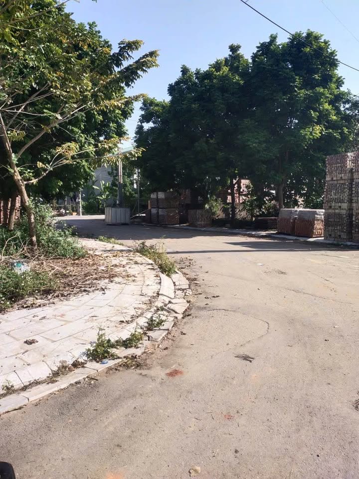 Đất Vĩnh Yên, 100m2, đường 13,5m, Đón đầu cơ hội