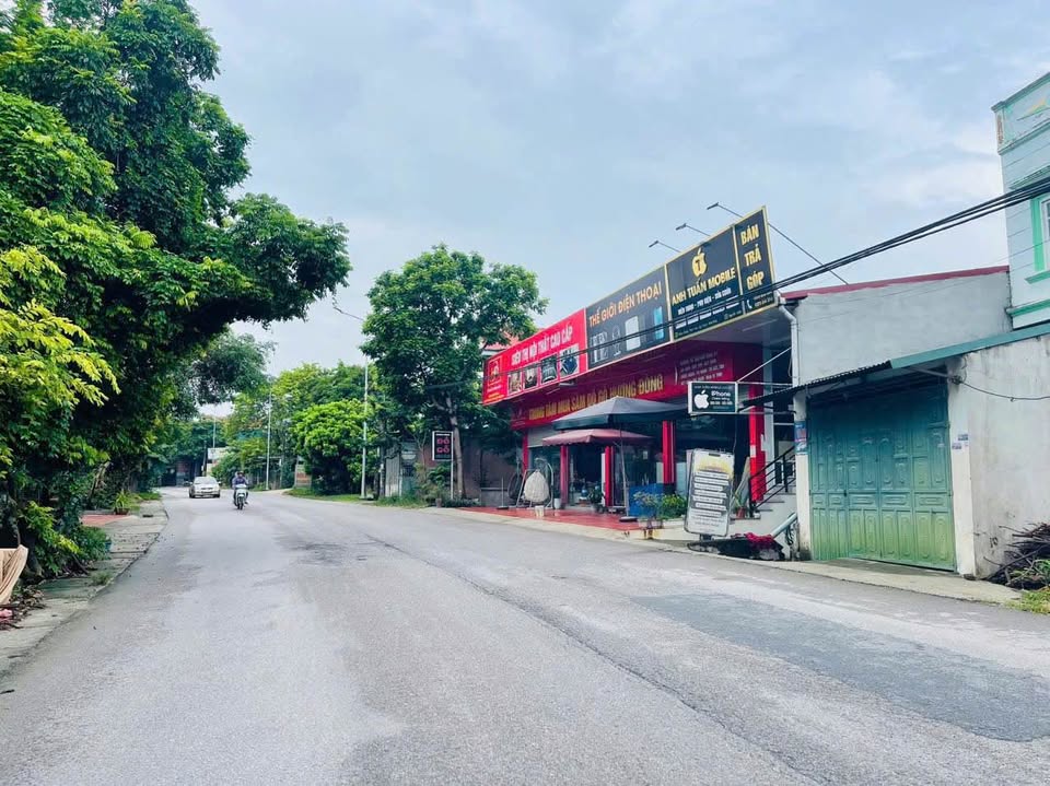 Chào mừng quý vị đến với cơ hội sở hữu một lô đất đắc địa ngay mặt tiền Quốc lộ 2C, Thái Hòa, Bình Xuyên, Vĩnh Phúc